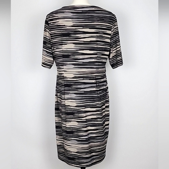 Connected Apparel Tiered Sheath Dress  Beige Black Stripes 1/2 Sleeves Size 16 - Picture 4 of 15